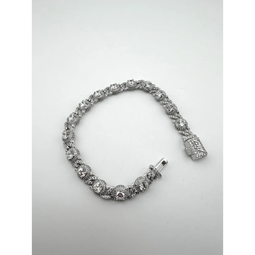 GLD Shop Iced Diamond Station Cuban Bracelet 9 Inch White Gold Plated